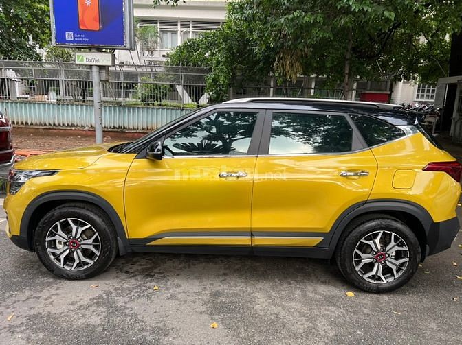 Bán xe Kia Seltos 1.4AT Turbo Prenium Sản xuất 2021, màu vàng