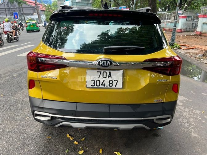 Bán xe Kia Seltos 1.4AT Turbo Prenium Sản xuất 2021, màu vàng