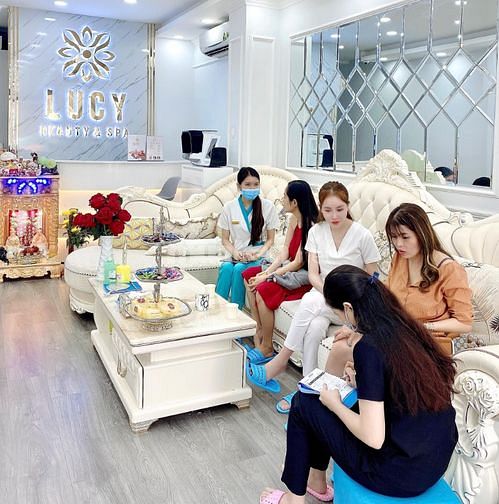 Chính Chủ Sang Tiệm Nail Quận 4 Cực Đẹp Và sang trọng Ngay Quận 4