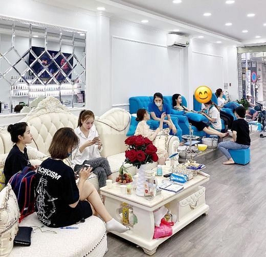 Chính Chủ Sang Tiệm Nail Quận 4 Cực Đẹp Và sang trọng Ngay Quận 4