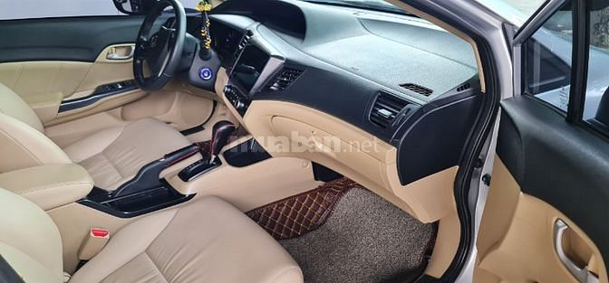 Honda Civic 1.8AT 2016 nệm da xịn, màn hình Android lớn, mâm đúc đẹp