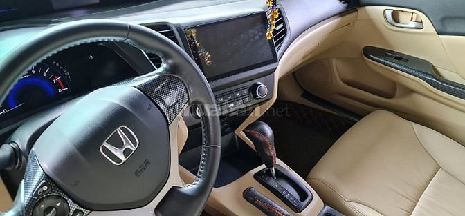 Honda Civic 1.8AT 2016 nệm da xịn, màn hình Android lớn, mâm đúc đẹp