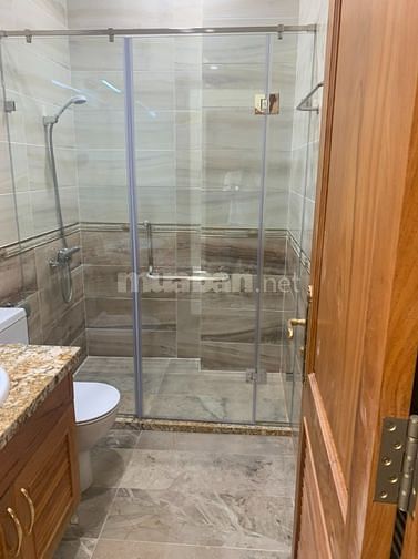 Bán nhà 2 mặt hẻm trước và hẻm sau Trần Bình Trọng, Phường 2, Quận 5