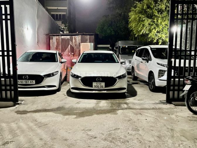 Cần thuê xe ô tô 4 chỗ 7 chờ đời mới 2018-2019-2020 không tài dài hạn