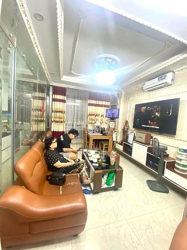 Bán nhà Ái Mộ 48m2 - Vỉa hè - Ô tô tránh - K.doanh - Nhà đẹp - 8.95 tỷ