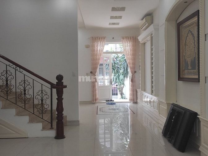 Cho thuê Biệt Thự Phú Mỹ Hưng Quận 7 giá 35 triệu nhà mới tinh