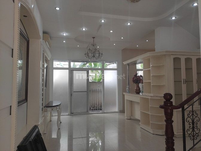 Cho thuê Biệt Thự Phú Mỹ Hưng Quận 7 giá 35 triệu nhà mới tinh