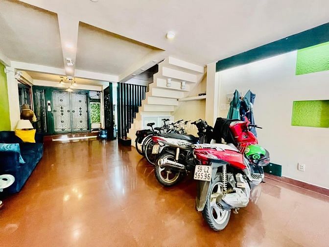 CHDV 1pn (50m2) view bờ kè Q1, thang máy, phòng trống vào ở liền