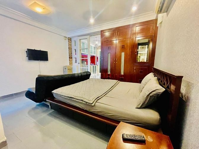 CHDV 1pn (50m2) view bờ kè Q1, thang máy, phòng trống vào ở liền