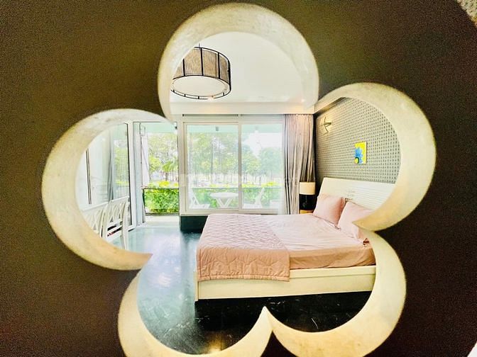 CHDV 1pn (50m2) view bờ kè Q1, thang máy, phòng trống vào ở liền