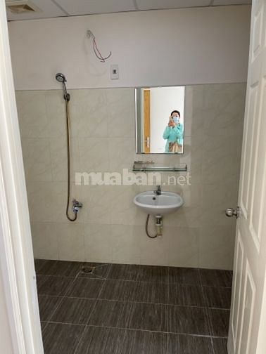 Cần tiền bán gấp chung cư 8x đầm sen