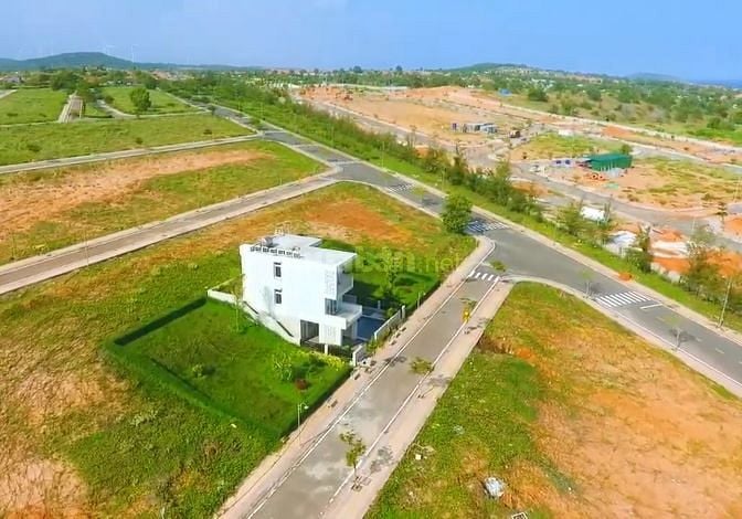 Nóng Nóng, Bán đất mặt tiền Huỳnh Thúc Kháng, SHR, View Biển