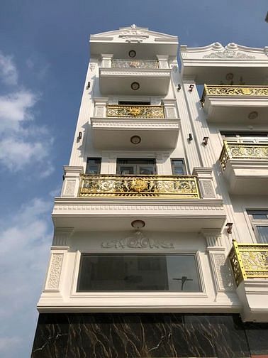 Nhà đẹp đối diện công viên, đường Bình Thành