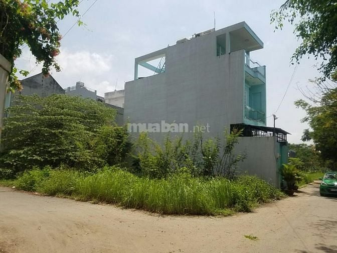 Chính chủ bán đất đối diện rạch, 2 mặt tiền, sau chợ Long Trường. 