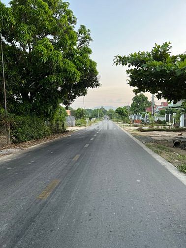 Đất chính chủ 2015 MT đường Suối Môn gần dự án Vingroup