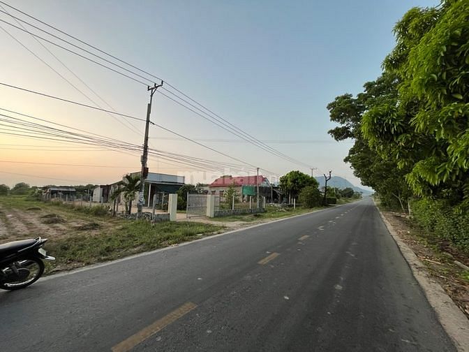 Đất chính chủ 2015 MT đường Suối Môn gần dự án Vingroup
