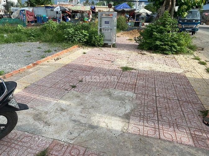 Sang quán Ốc đường Phước Thiện đối diện Vinhome - Q9
