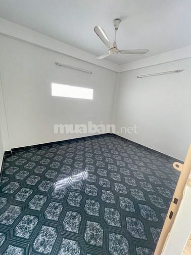 Mặt tiền kinh doanh Lạc Long Quân P5 Q11. 4,2 x 12,4m vuông vức