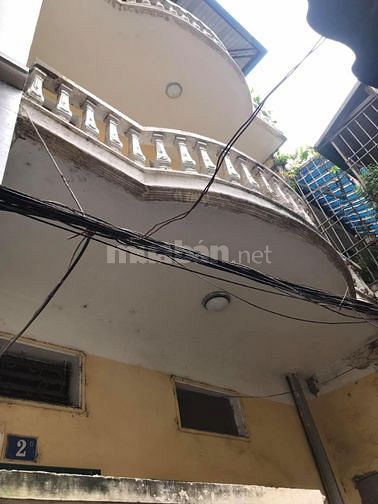 Bán nhà 3 tầng cũ siêu To - Ngõ rộng thênh thang - CẦU GIẤY 