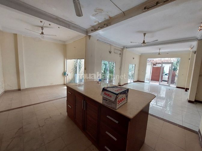 Bán biệt thự đường Phạm Viết Chánh Bình Thạnh - 182m2 - 3 tầng.
