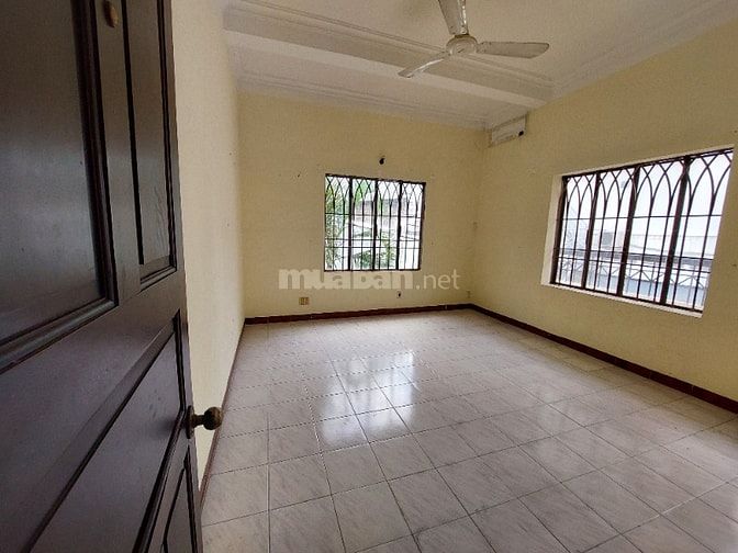 Bán biệt thự đường Phạm Viết Chánh Bình Thạnh - 182m2 - 3 tầng.