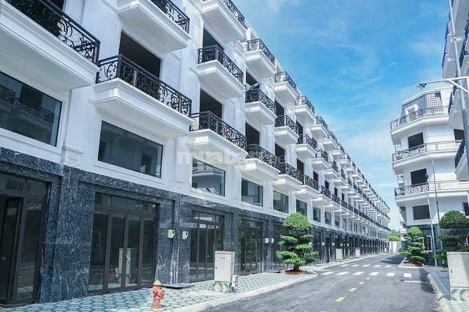 Nhà Phố Cao Cấp Quận 12, SHR, 4,8 tỷ/căn, Bank 75%, Công Chứng ngay.
