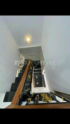 BÁN GẤP NHÀ GẦN AEON MALL 1TY350/65M2 CHO KHÁCH THIỆN CHÍ