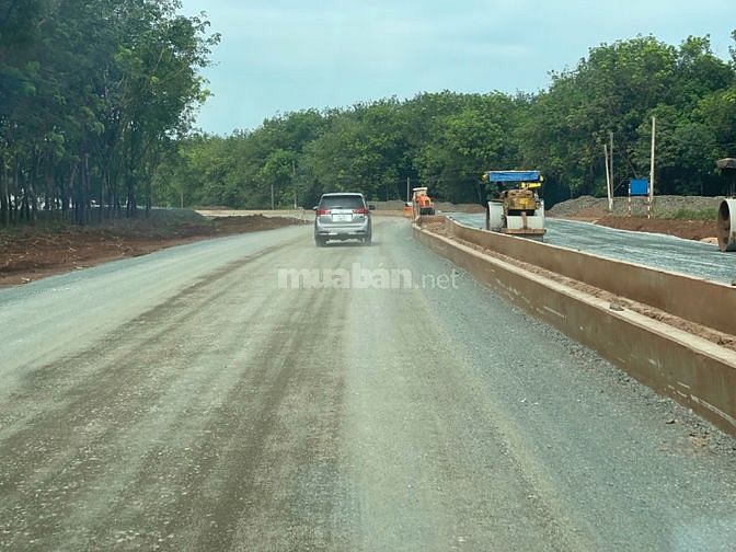BÁN GẤP 3 NỀN (660M2-TC GIÁ 730TR)MT NHỰA 32M ĐT.752 SÁT CHỢ BÌNH LONG