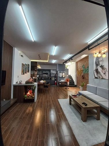 VỊ TRÍ ĐẮC ĐỊA GẦN SÂN BAY ĐÀ NẴNG CHÍNH CHỦ BÁN GẤP NHÀ ÔTÔ BON BON 