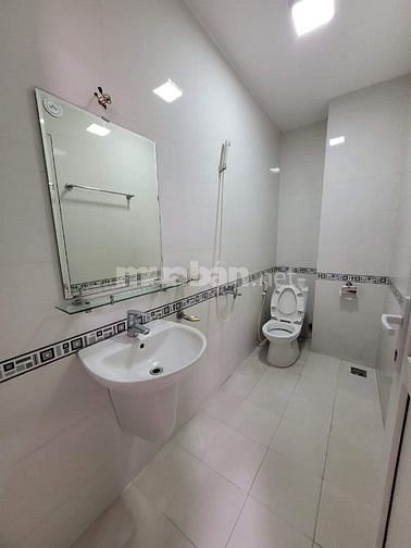 BÁN NHÀ PHÂN LÔ HOÀNG QUỐC VIỆT Ô TÔ ĐỖ GẦN, NGÕ THÔNG, 40M2, KHUNG BT