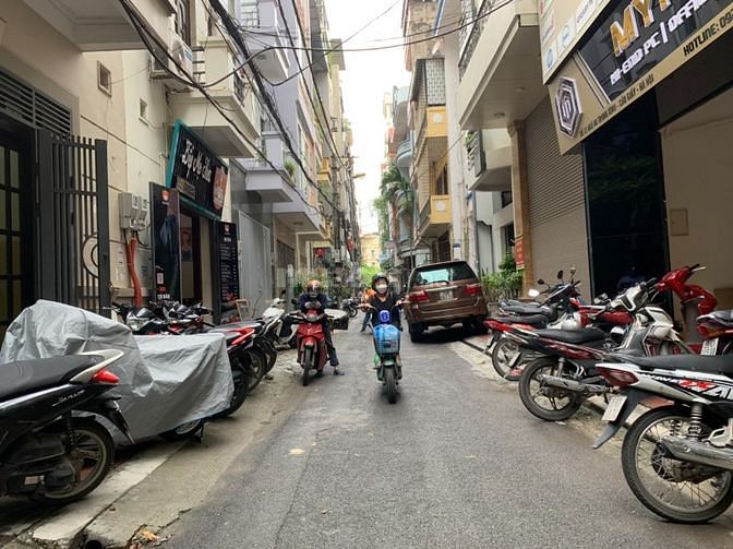 Bán nhà phân lô ngõ 68 Trung Kính, Yên Hòa, Cầu Giấy, Hà Nội