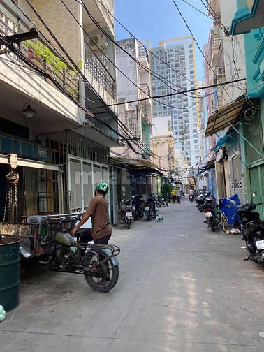 Đất trống hẻm 5m (1 sẹc) Phạm Phú Thứ P3 Q6. 3,6 x 17,8m (63,6 m2)