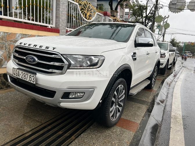 Bán xe Ford Everest 2,0AT turbo Titanium SX 2019, màu trắng