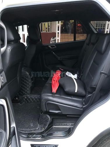 Bán xe Ford Everest 2,0AT turbo Titanium SX 2019, màu trắng