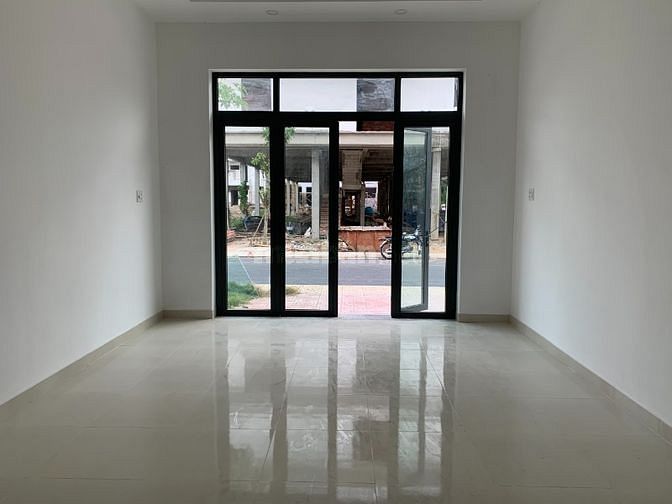 Kẹt tiền bán gấp nhà 1 trệt 2 lầu gần trường Cao Đẳng Bến Tre
