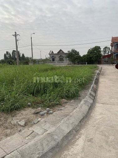 Cần bán mảnh đất 150m2 chính chủ gần cầu Thái Hà