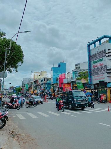 Mặt tiền Lý Thái Tổ, phường 1, Q3