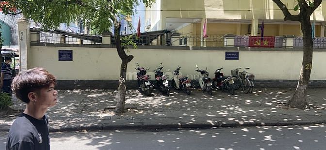 Vào nam cần sang nhượng gấp quán gần trường học