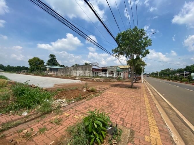 Cần cho thuê mặt bằng kinh doanh ngay ngã 4 đường QL56 và đường B