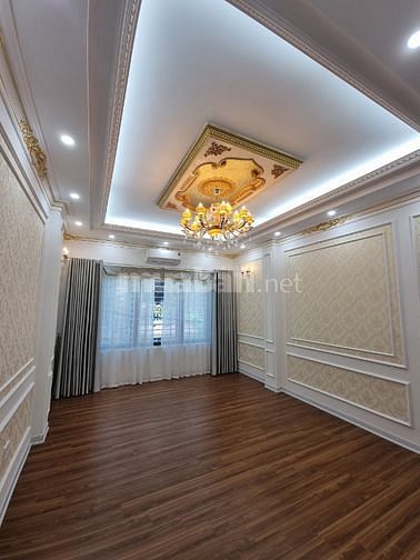  Bán nhà Phố Trần Quốc Hoàn, Cầu Giấy, Hà Nội.giá 16,5 tỷ