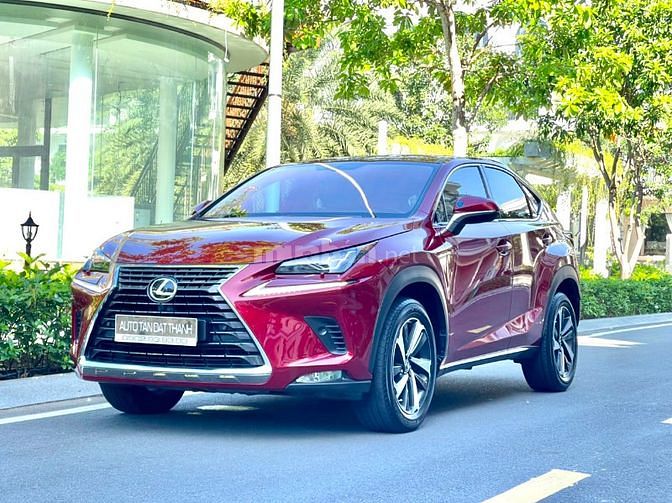 Bán xe 𝗟𝗘𝗫𝗨𝗦 𝐍𝐗300𝐓  • Sản xuất : 2019 • Odo : 29.000 kilomet