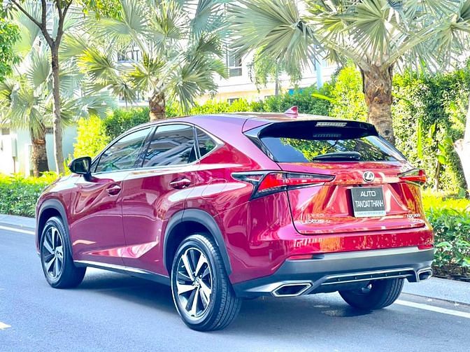 Bán xe 𝗟𝗘𝗫𝗨𝗦 𝐍𝐗300𝐓  • Sản xuất : 2019 • Odo : 29.000 kilomet
