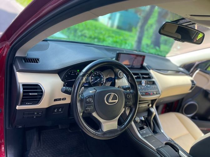 Bán xe 𝗟𝗘𝗫𝗨𝗦 𝐍𝐗300𝐓  • Sản xuất : 2019 • Odo : 29.000 kilomet