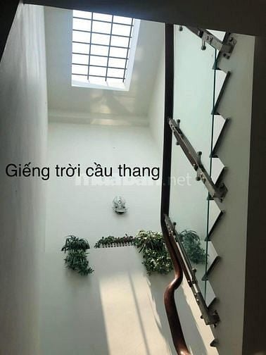 MẶT TIỀN  KINH DOANH ĐỈNH 3 TẦNG NGUYỄN ẢNH THỦ (4.4 x 22) Nhỉnh 9 Tỷ