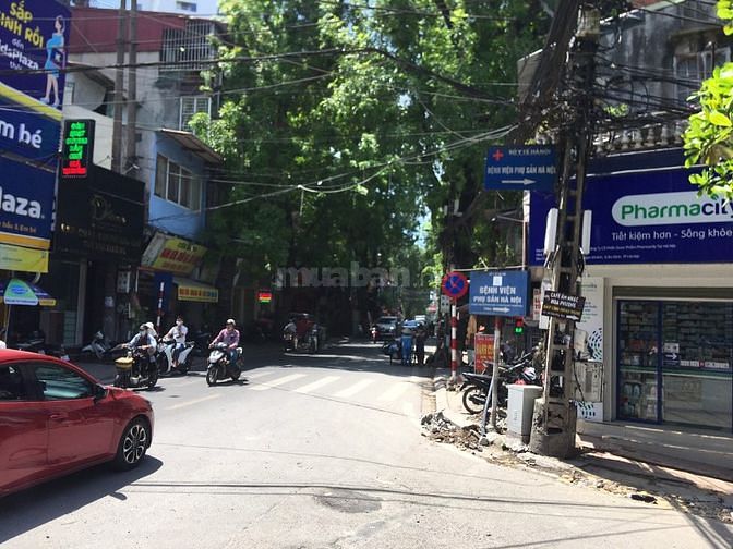 Chủ cần tiền bán gấp nhà mặt phố Đê La Thành, Ba Đình, 5,9 tỷ. Kinh do