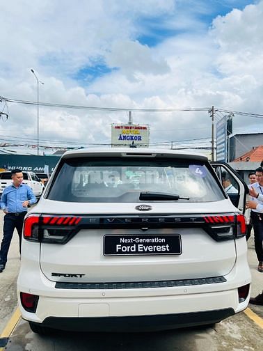 Ford Everest 2023 Siêu Đẹp . LH 0964.178.456