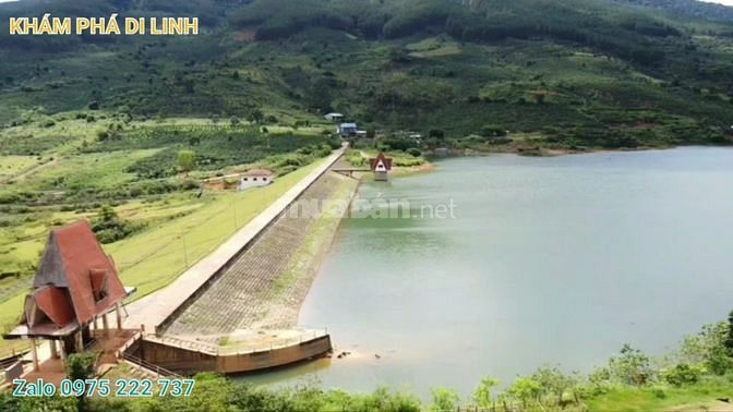Bán 1,4 sào đất hồ Kala Di Linh, mặt tiền 22m, ngay đầu đập, view đẹp