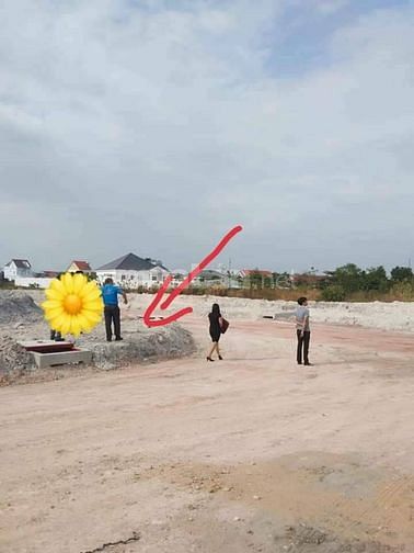 Bán lô đất 2 mặt tiền xây dựng kinh doanh được.