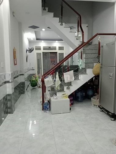 Nhà BTCT 2 tầng hẻm xe hơi 6m, 3 phút tới Siêu thị AEON Mall Tân Phú