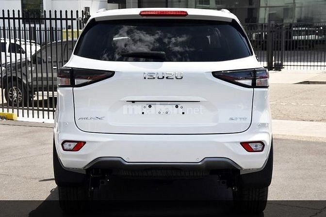 Xe du lịch 7 chỗ 2022 Màu bạc, màu Trắng. Giá rẻ, Giao ngay